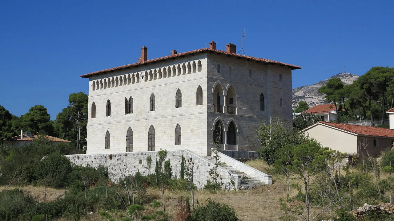 Χαραυγή - Πύργος Δουκίσσης Πλακεντίας (Πεντέλη)