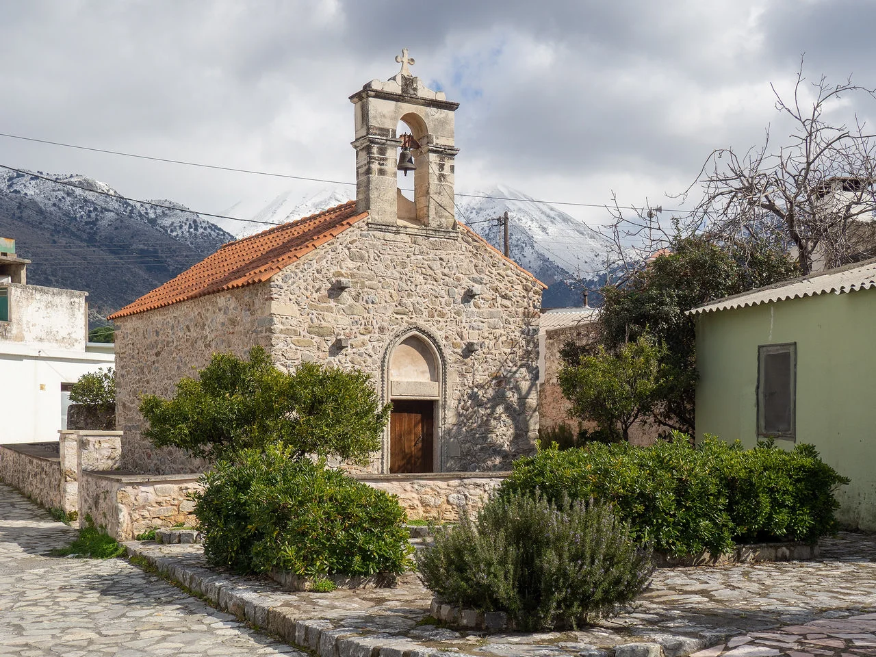 Έμπαρος