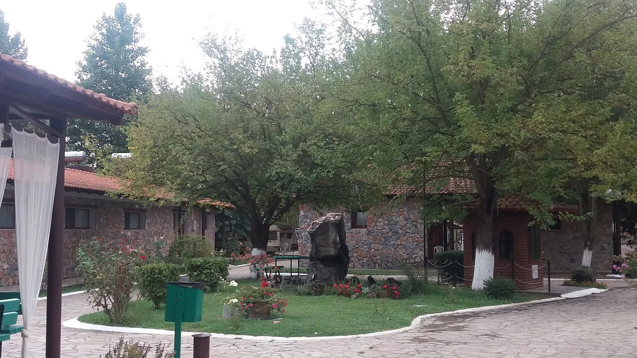 Κρηνίδες